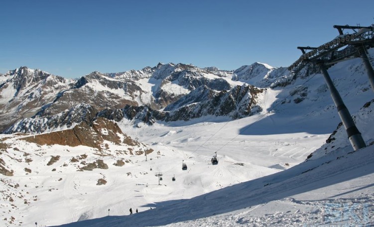 Cabinovia Karlesjoch