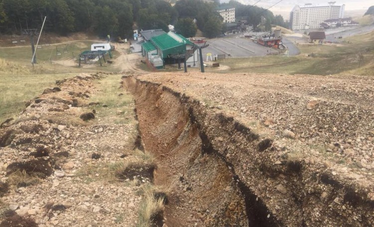 Lavori tubazioni Aremogna