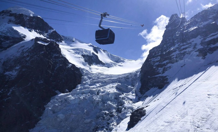 3s Matterhorn-Cervino durante le prove di linea