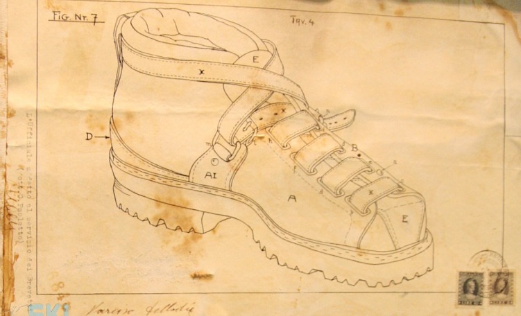 Brevetto allaccio scarpe