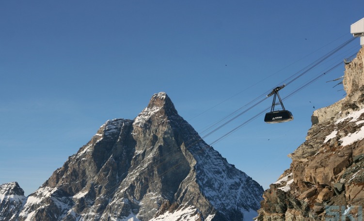 Cervinia - Funivia Cima Bianche Laghi