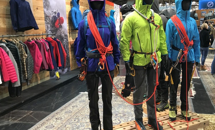 Giacche con materiale riciclato