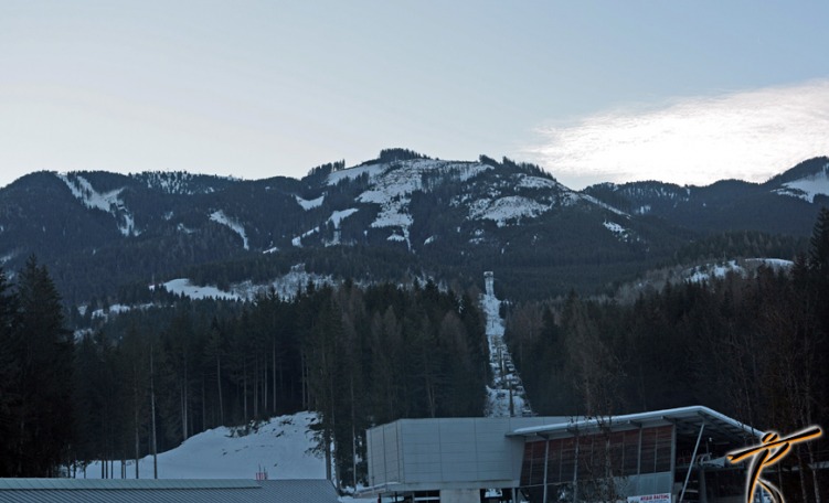 La skiarea dell'Alpe Cermis vista dagli impianti