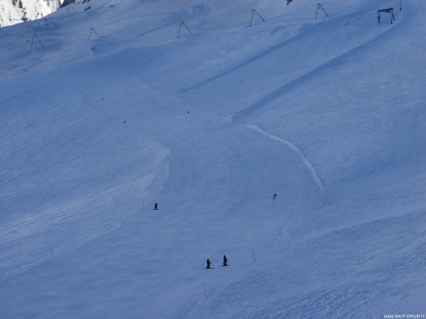 foto pista su ghiacciaio marmolada