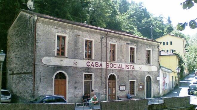 277929-la-casa-socialista-di-forno-massa-12736.660x368.jpg