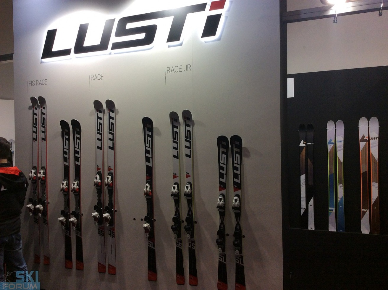 222143-lusti-sci-2018-19-07.jpg