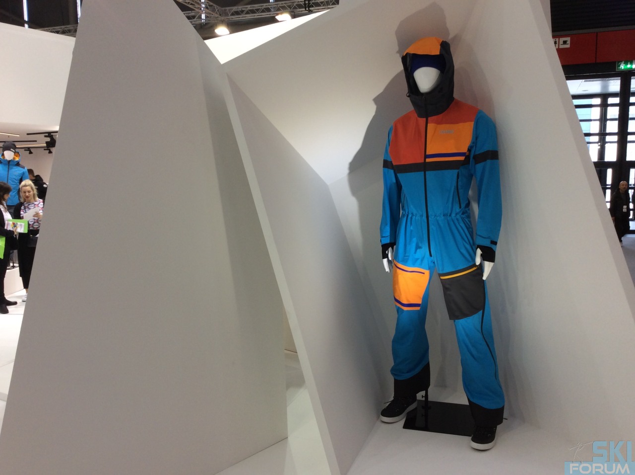 223229-collezione-colmar-2018-19-colmar-ispo2018-02.jpg