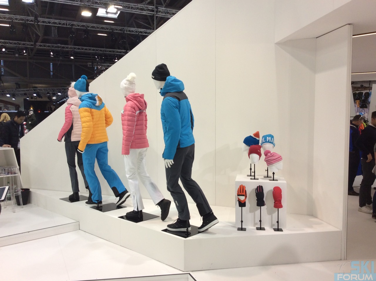 223233-collezione-colmar-2018-19-colmar-ispo2018-07.jpg