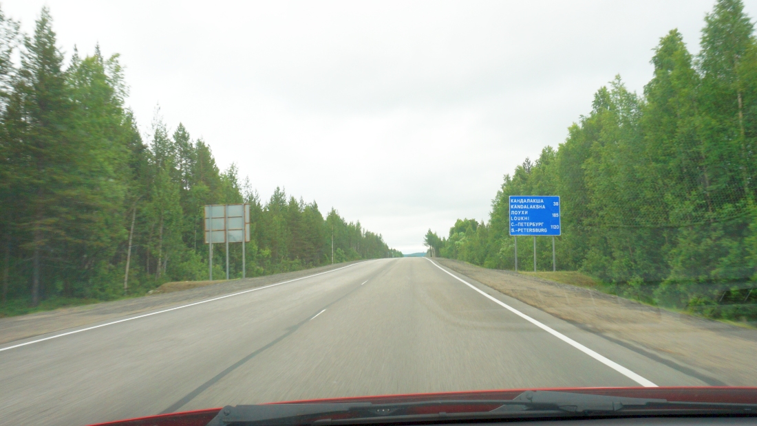 233653-kola-highway-russia-5.jpg