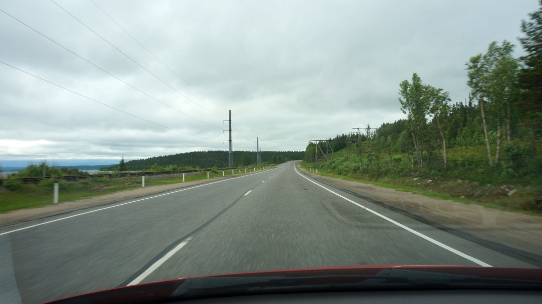 233656-kola-highway-russia-8.jpg