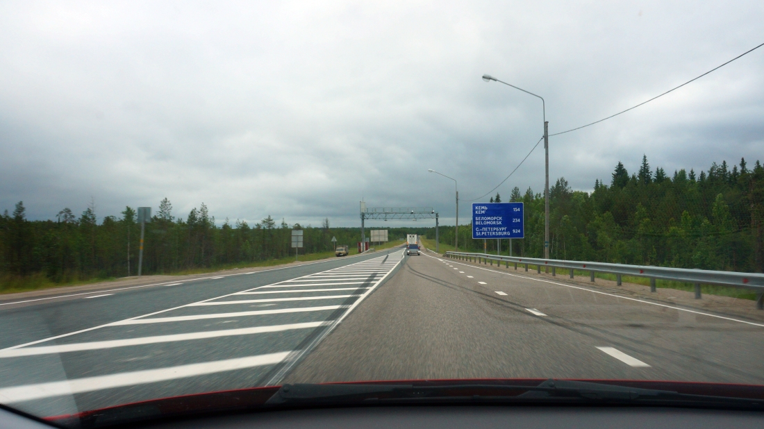 233668-kola-highway-russia-20.jpg