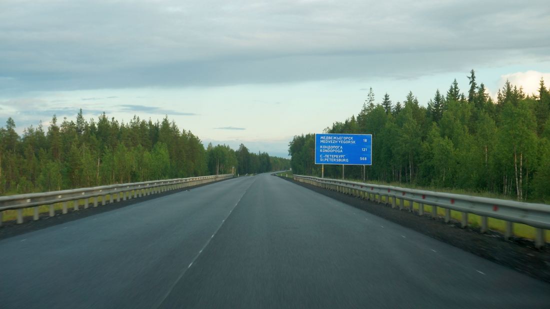 233678-kola-highway-russia-30.jpg