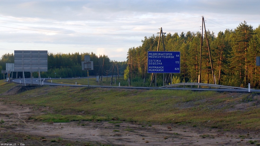 233688-kola-highway-russia-40.jpg