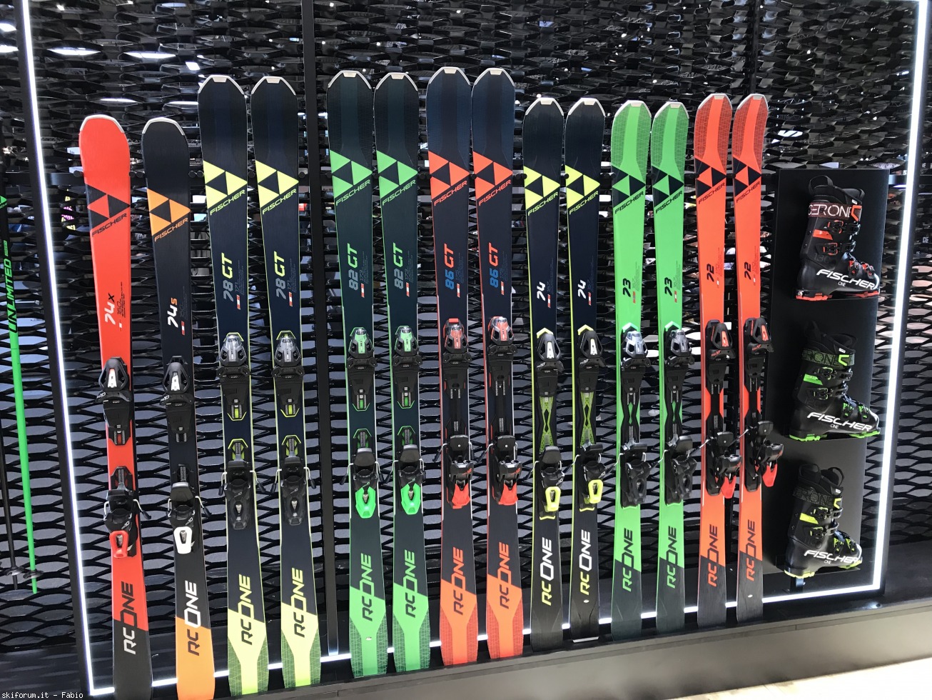 233816-blossom-skis-19e93e71-4b1b-4acf-ad9c-8ce87feffce9.jpeg