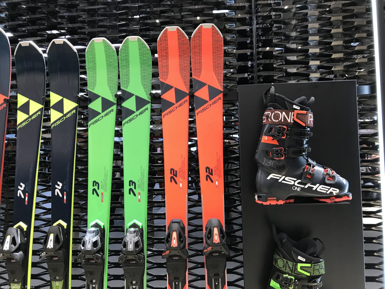 233818-blossom-skis-512fbae6-036b-4902-a503-f62e1180ec9e.jpeg