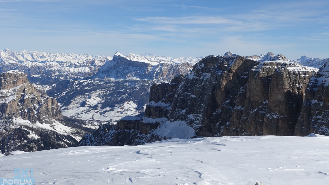 235276-freeski-sella-dolomiti-07.jpg