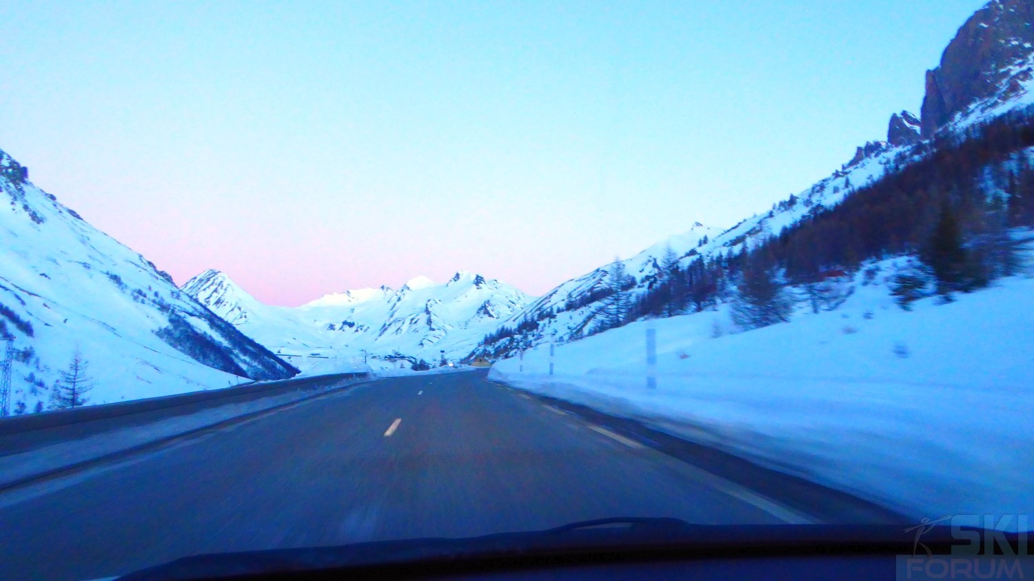 235890-pierre-chartreuse-ski-1.jpg
