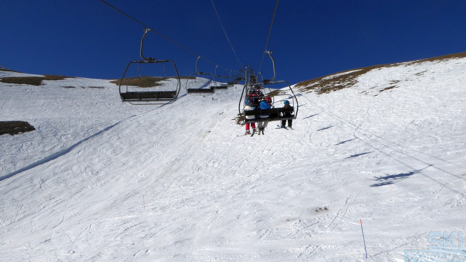 239061-alpe-du-grand-serre-ski-3.jpg