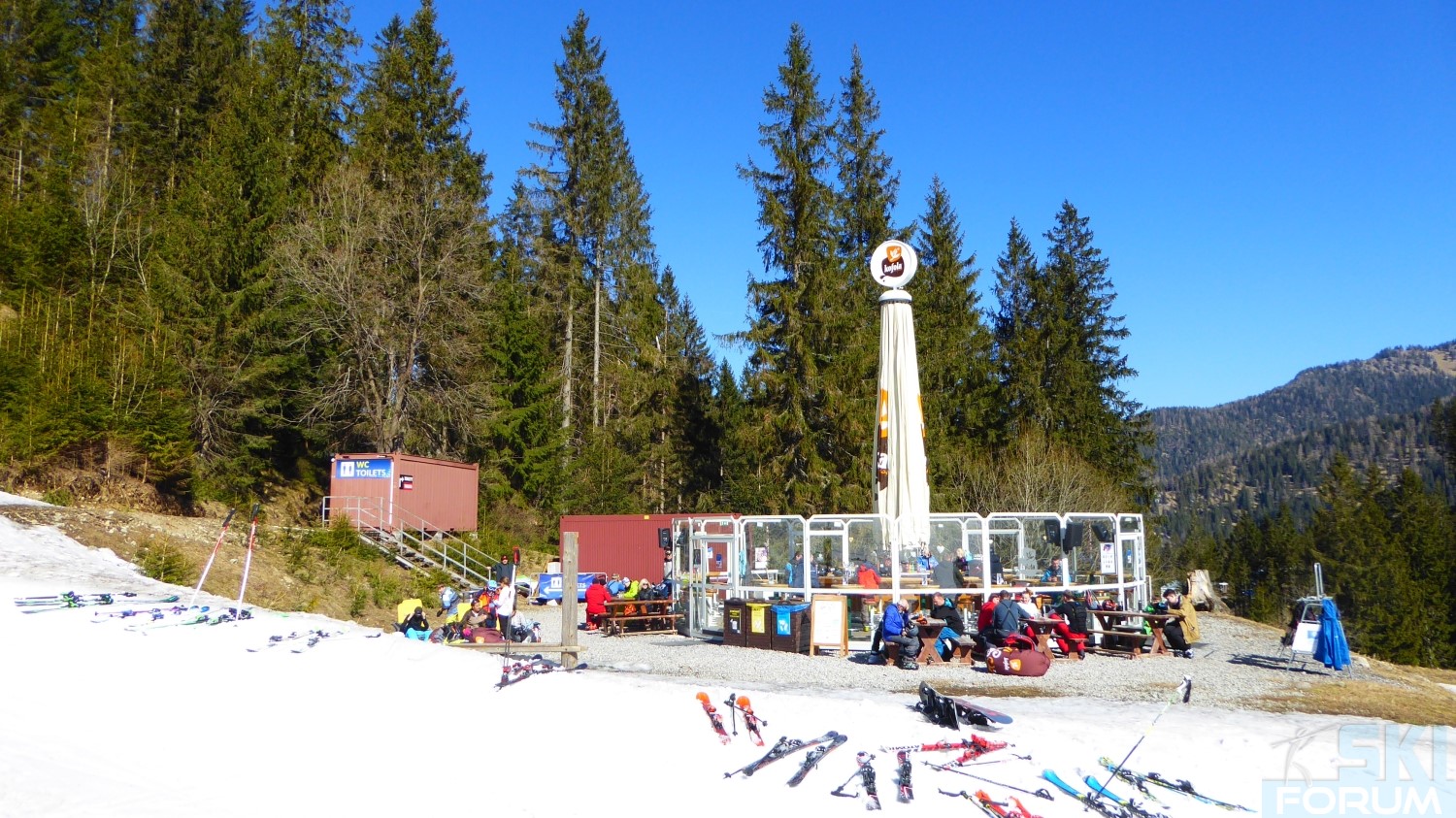 240492-skiing-in-jasna-slovakia-47.jpg