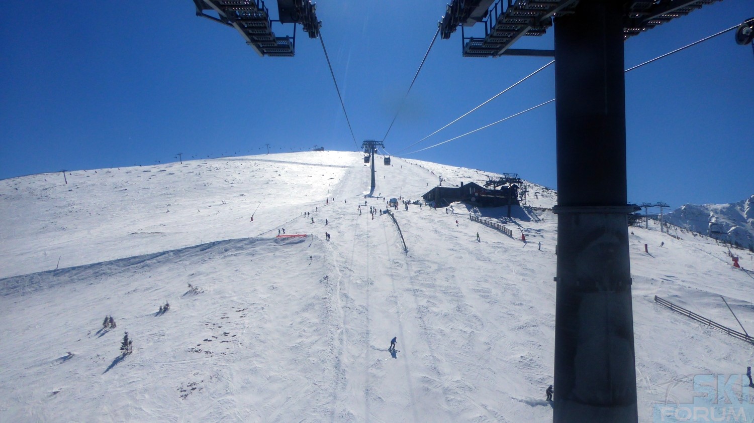 240553-skiing-in-jasna-slovakia-104.jpg
