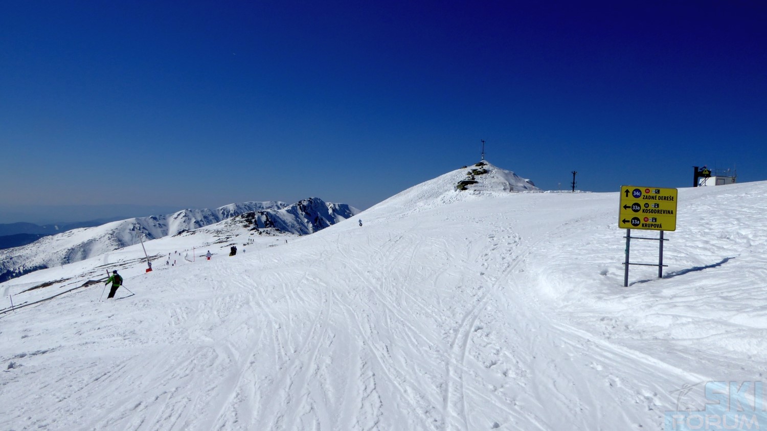 240574-skiing-in-jasna-slovakia-110.jpg