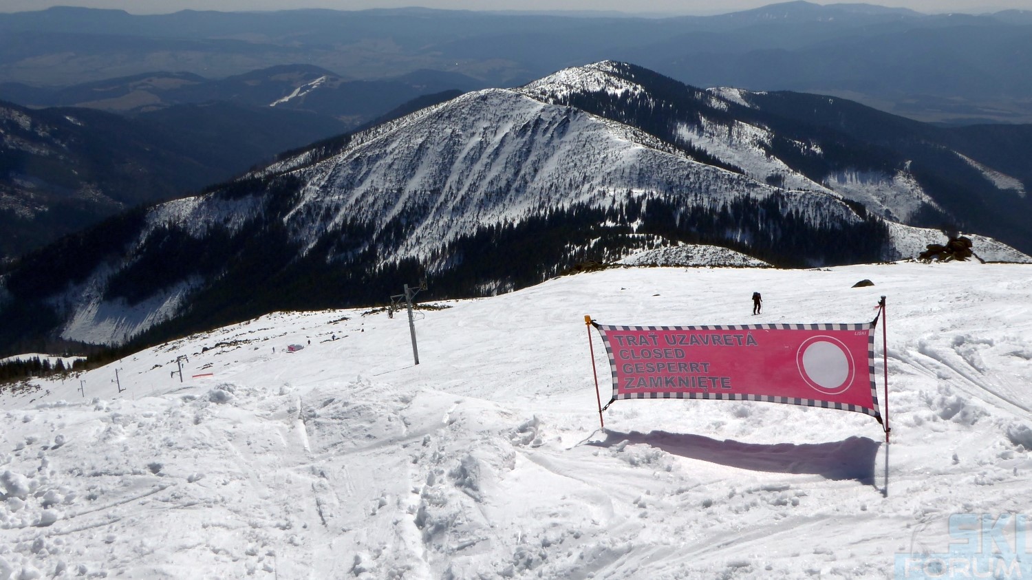 240577-skiing-in-jasna-slovakia-113.jpg