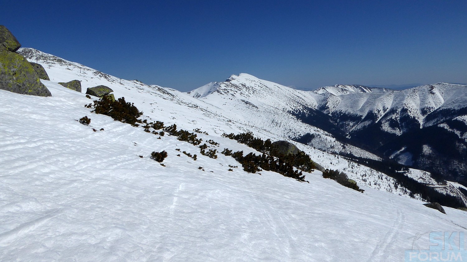 240580-skiing-in-jasna-slovakia-116.jpg