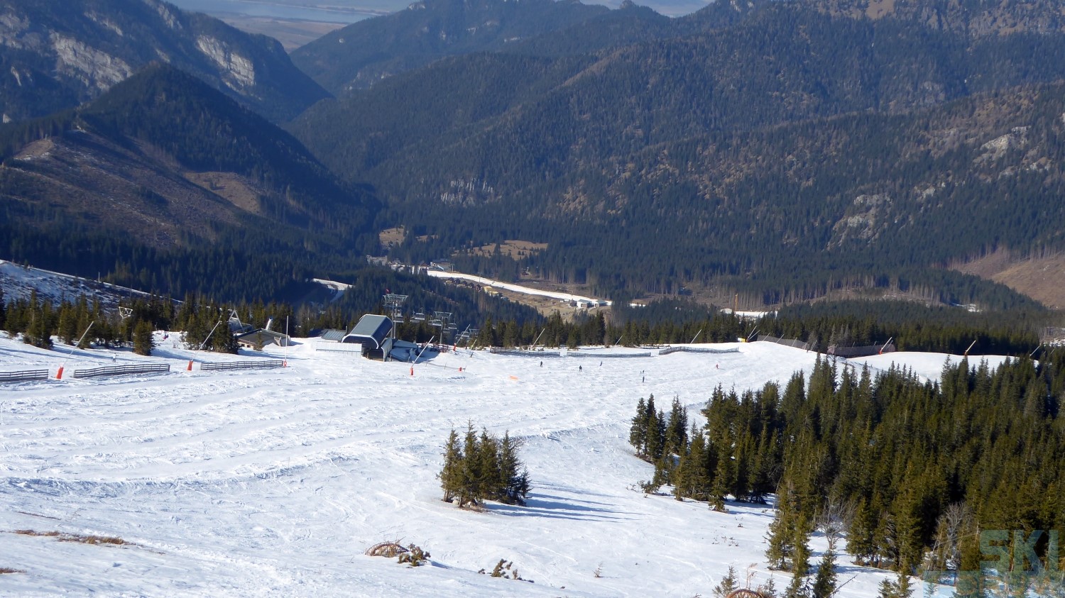 240642-skiing-in-jasna-slovakia-178.jpg