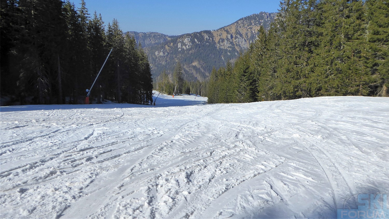 240646-skiing-in-jasna-slovakia-182.jpg