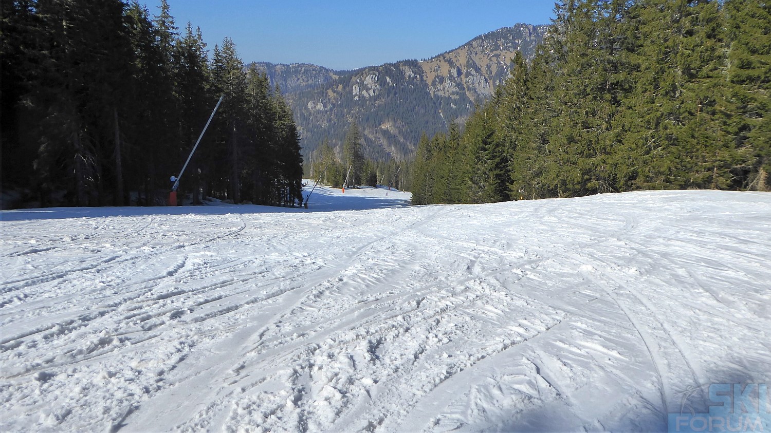240646-skiing-in-jasna-slovakia-182.jpg