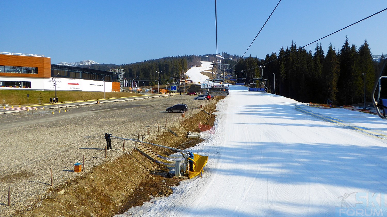 241216-bukovel-ukraine-skiing-3.jpg