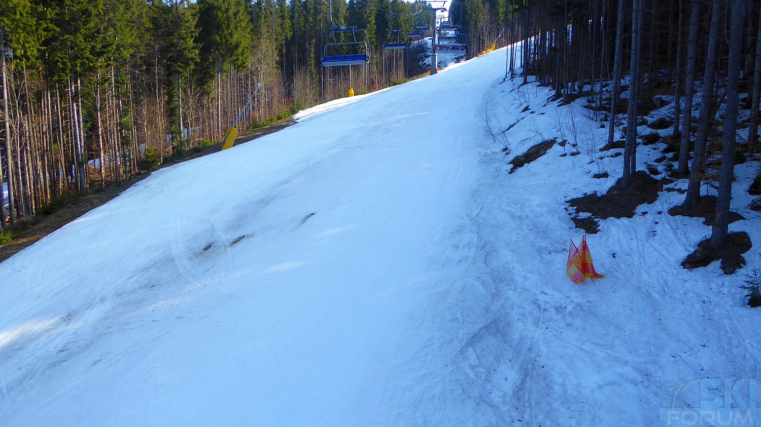 241237-bukovel-ukraine-skiing-23.jpg