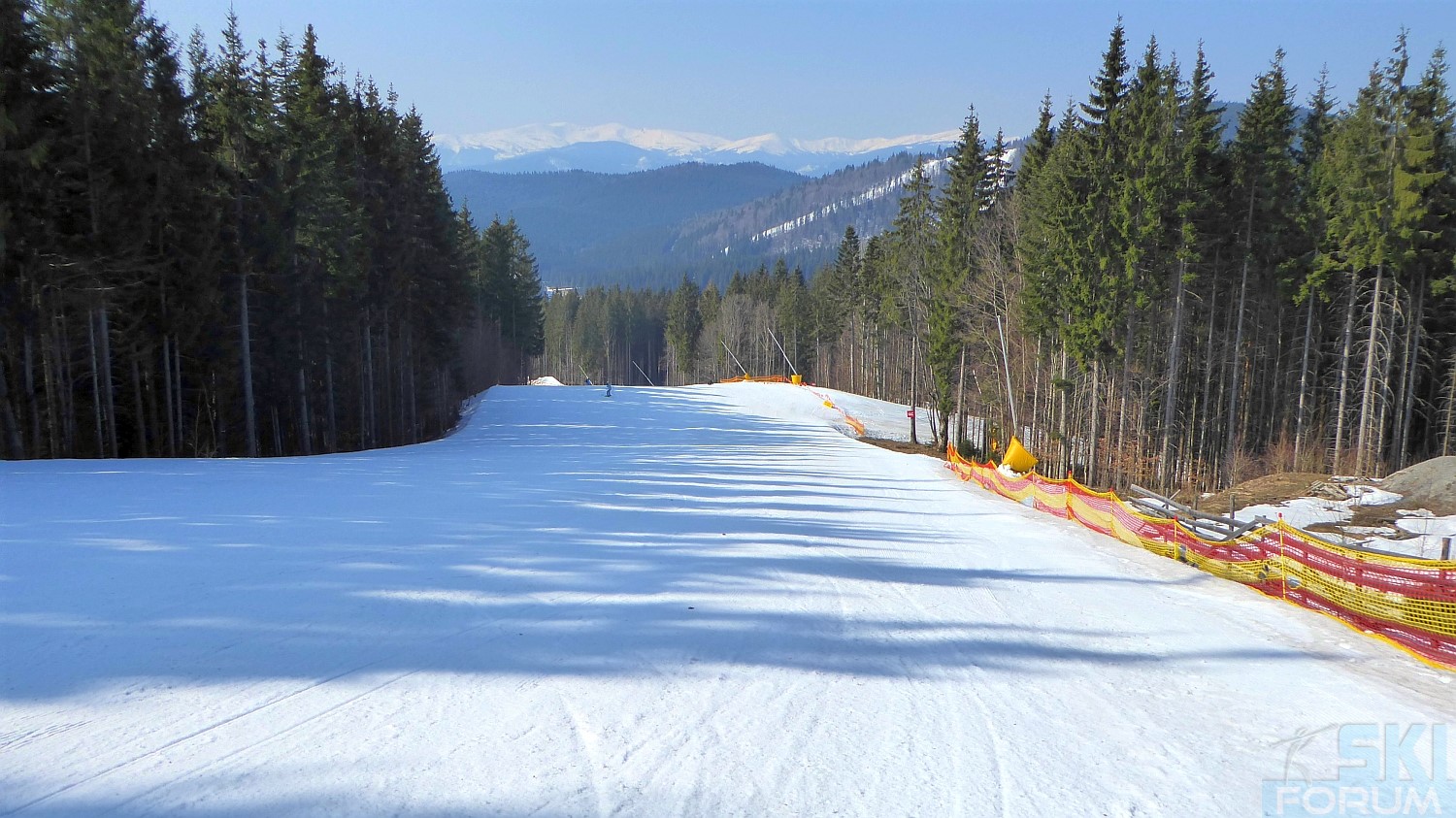 241246-bukovel-ukraine-skiing-32.jpg