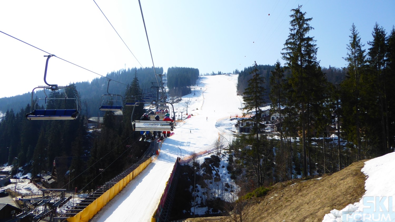 241258-bukovel-ukraine-skiing-41.jpg