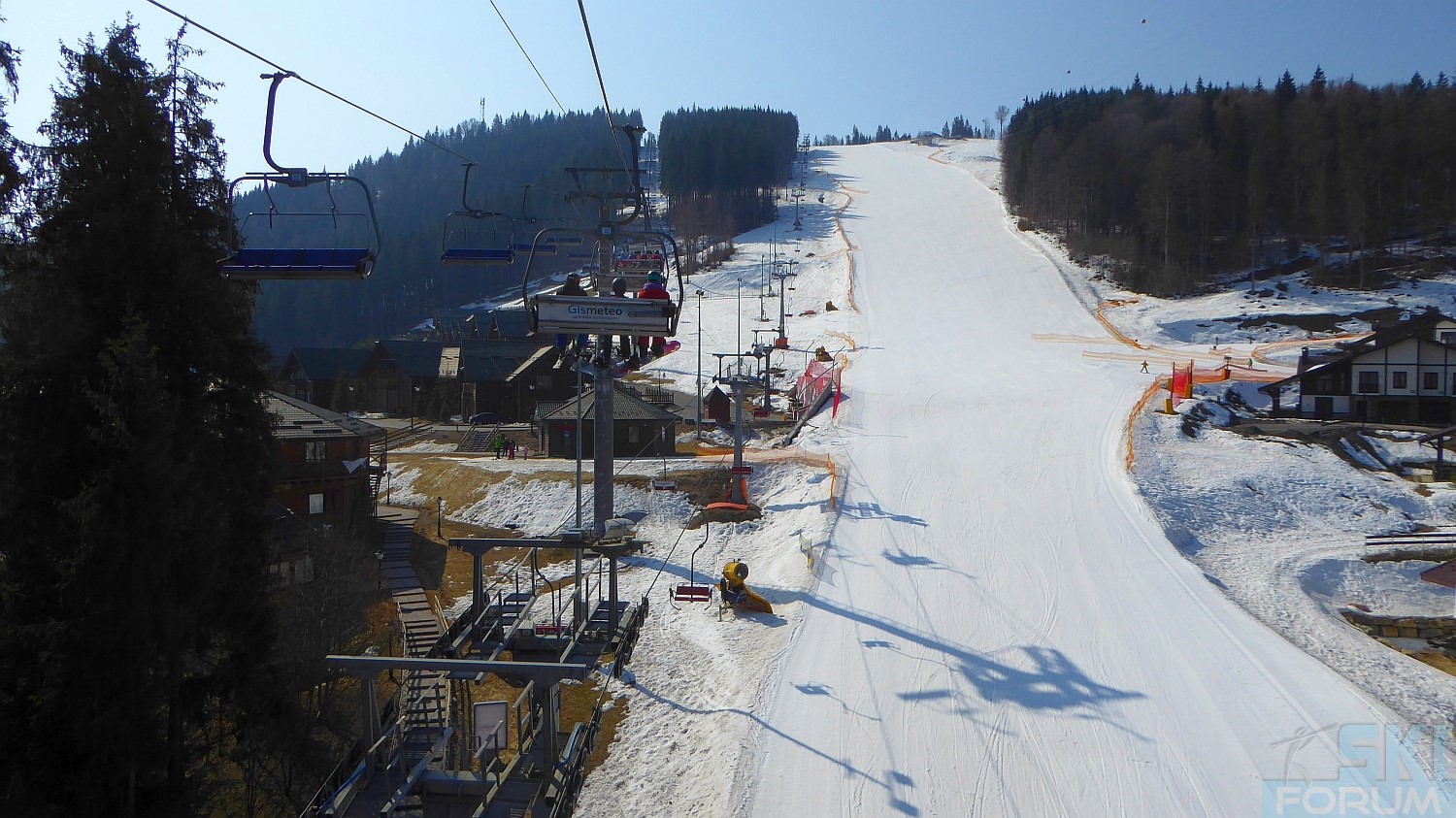 241260-bukovel-ukraine-skiing-43.jpg