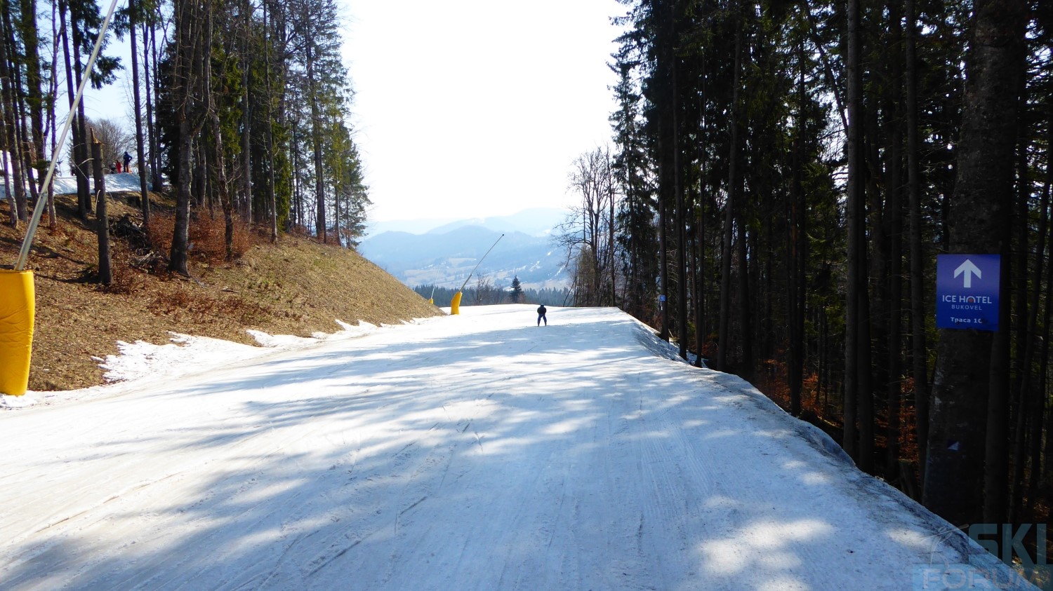 241266-bukovel-ukraine-skiing-49.jpg