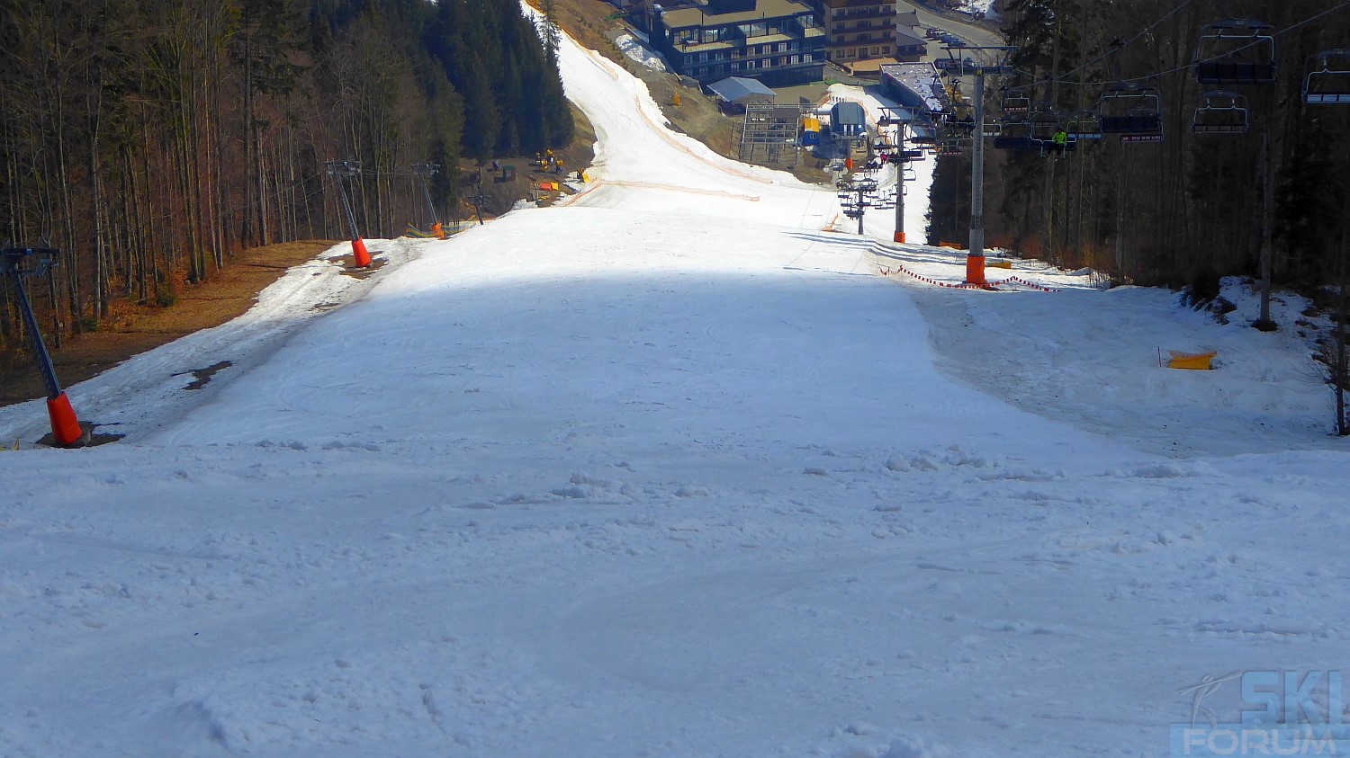 241311-bukovel-ukraine-skiing-85.jpg
