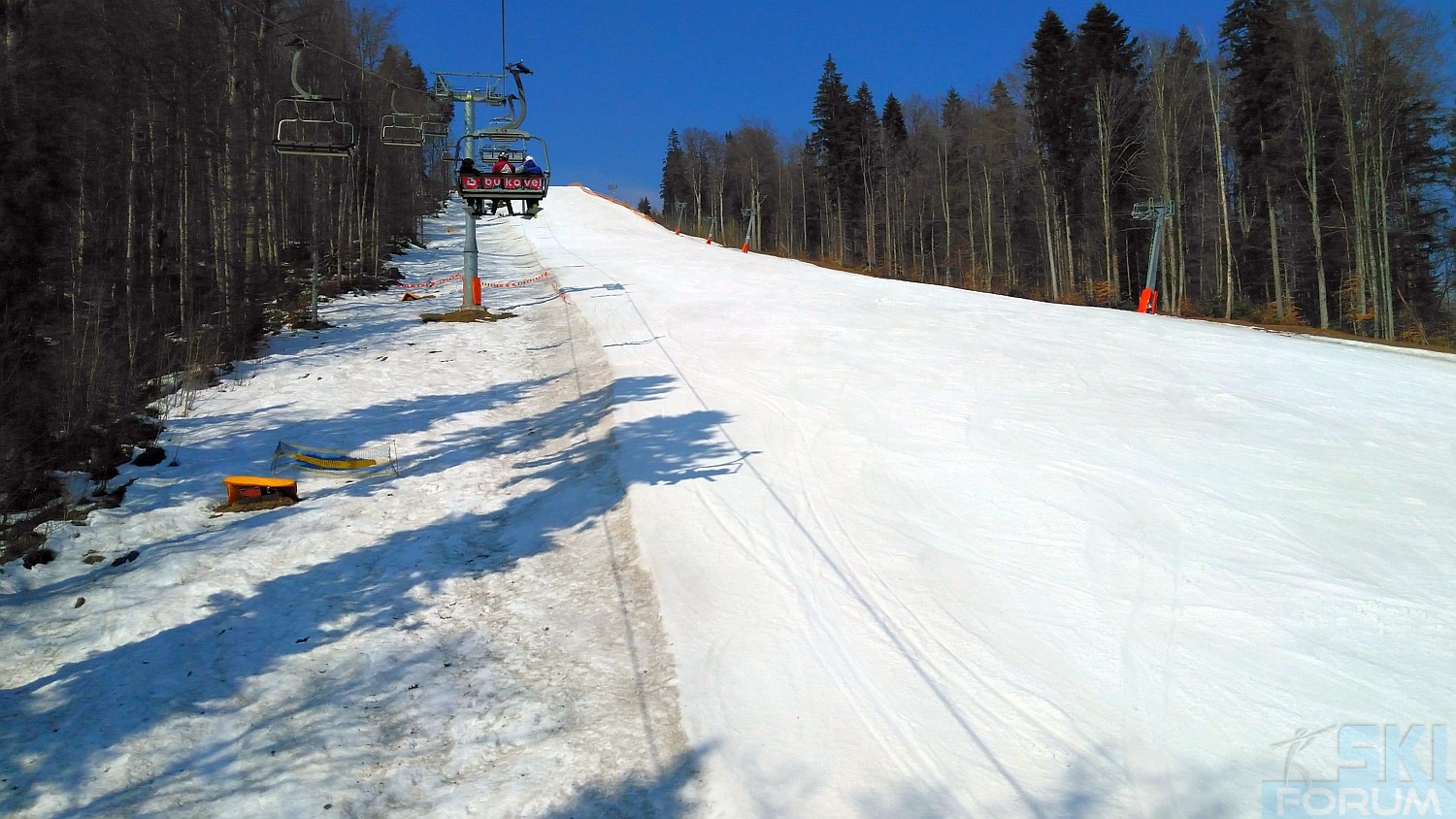 241314-ski-in-bukovel-10.jpg