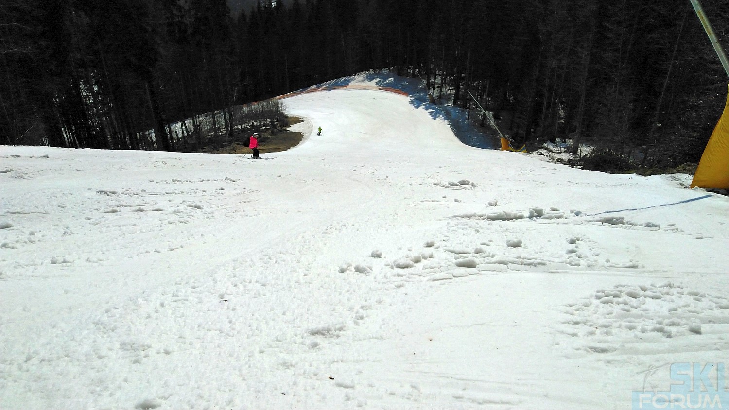 241315-ski-in-bukovel-11.jpg