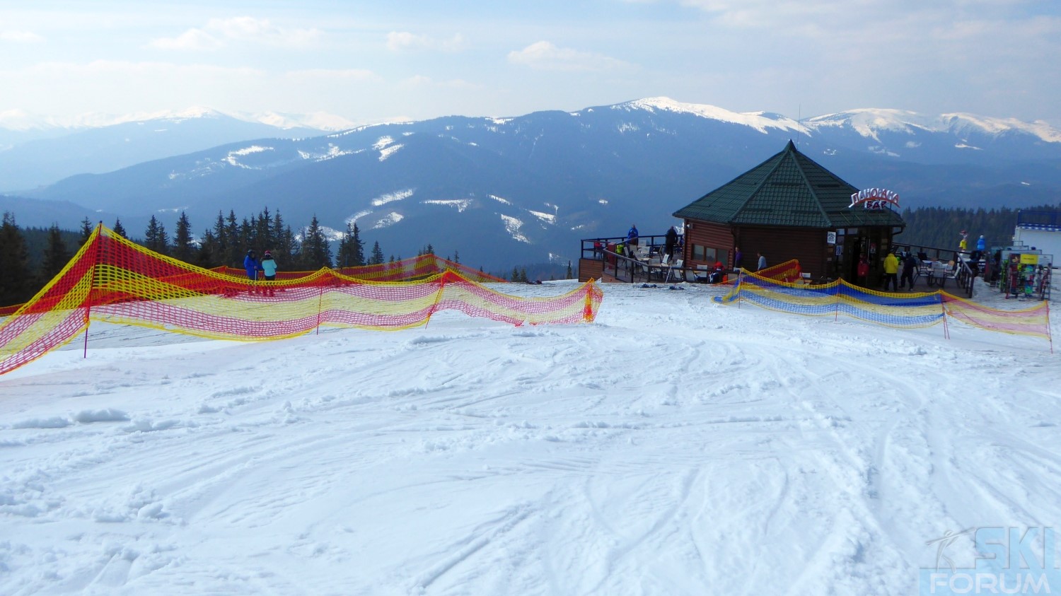 241321-bukovel-ukraine-skiing-92.jpg