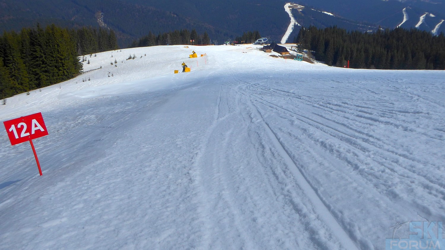 241325-bukovel-ukraine-skiing-96.jpg