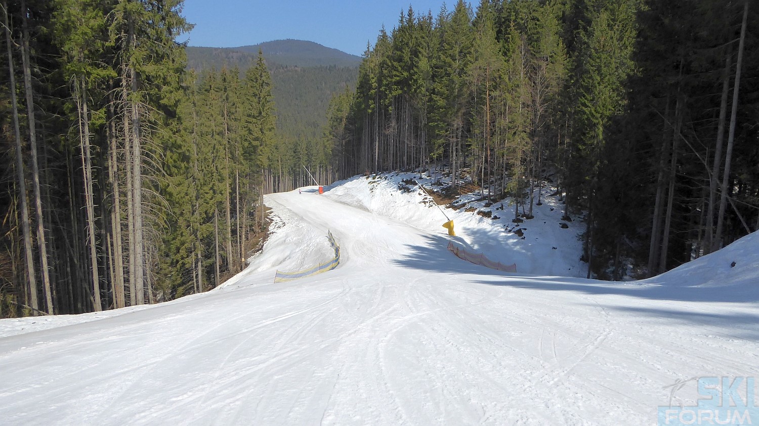 241337-bukovel-ukraine-skiing-103.jpg