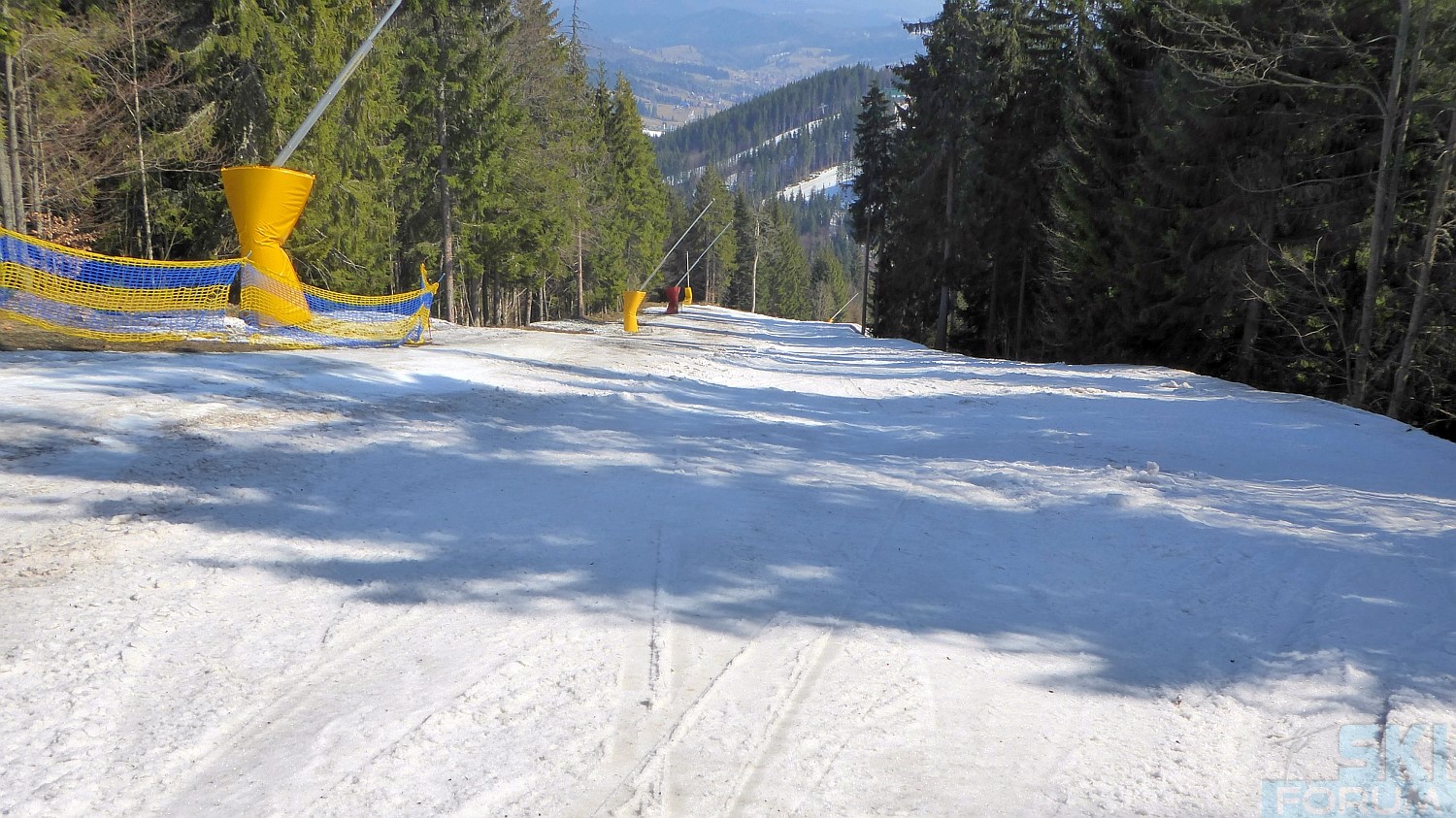 241339-bukovel-ukraine-skiing-105.jpg
