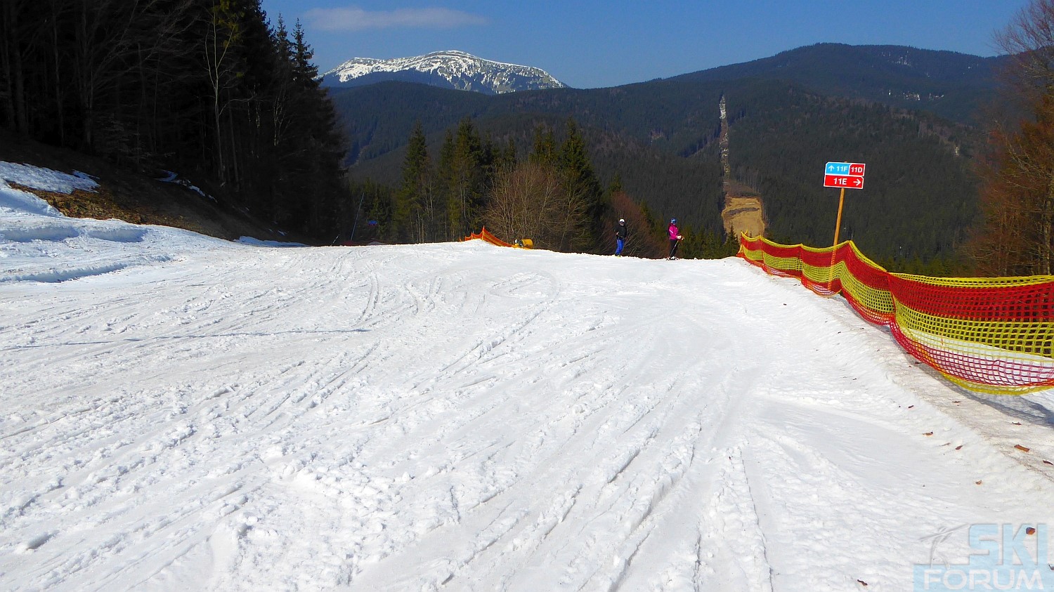 241341-bukovel-ukraine-skiing-107.jpg