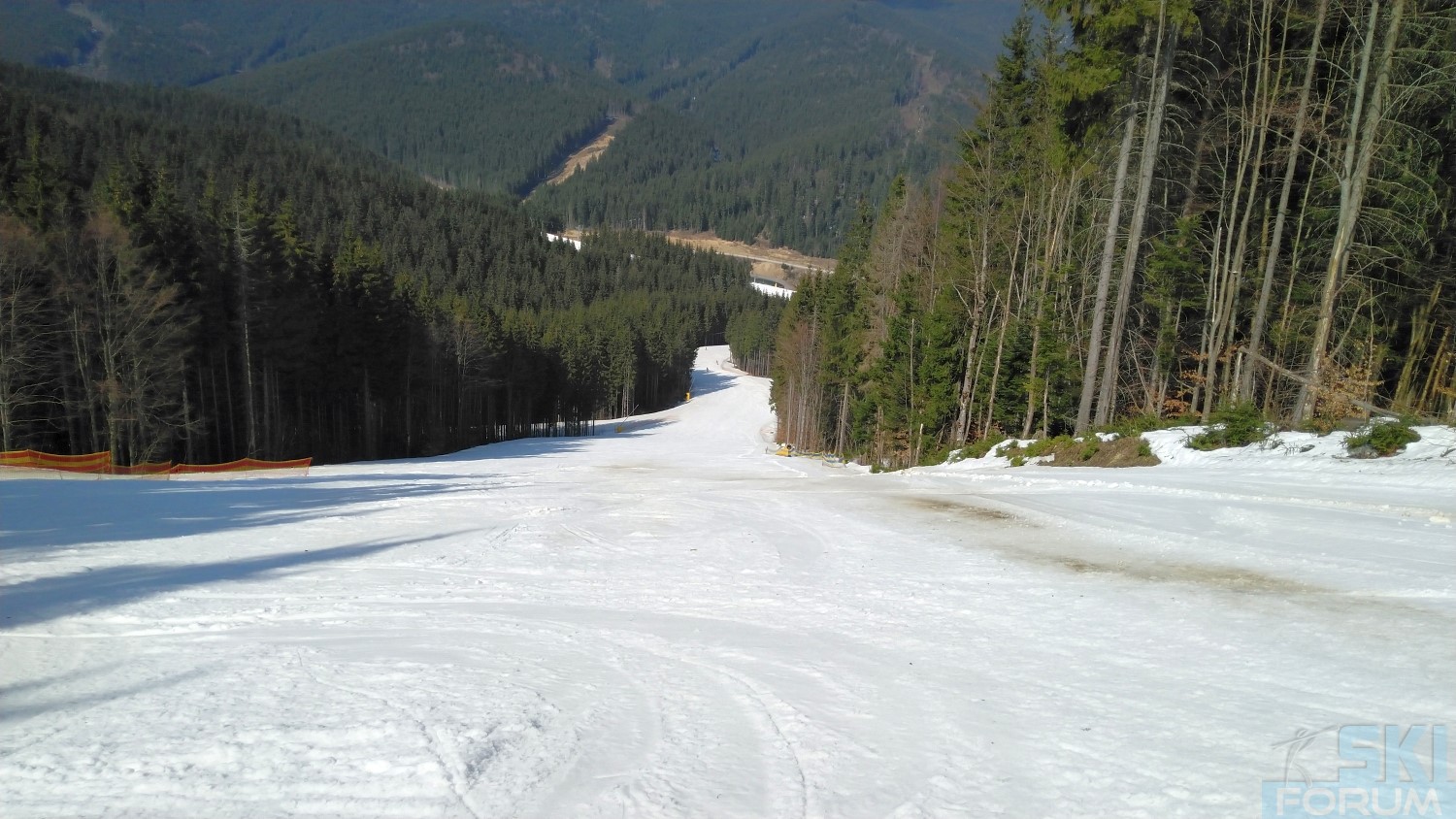 241352-ski-in-bukovel-19.jpg