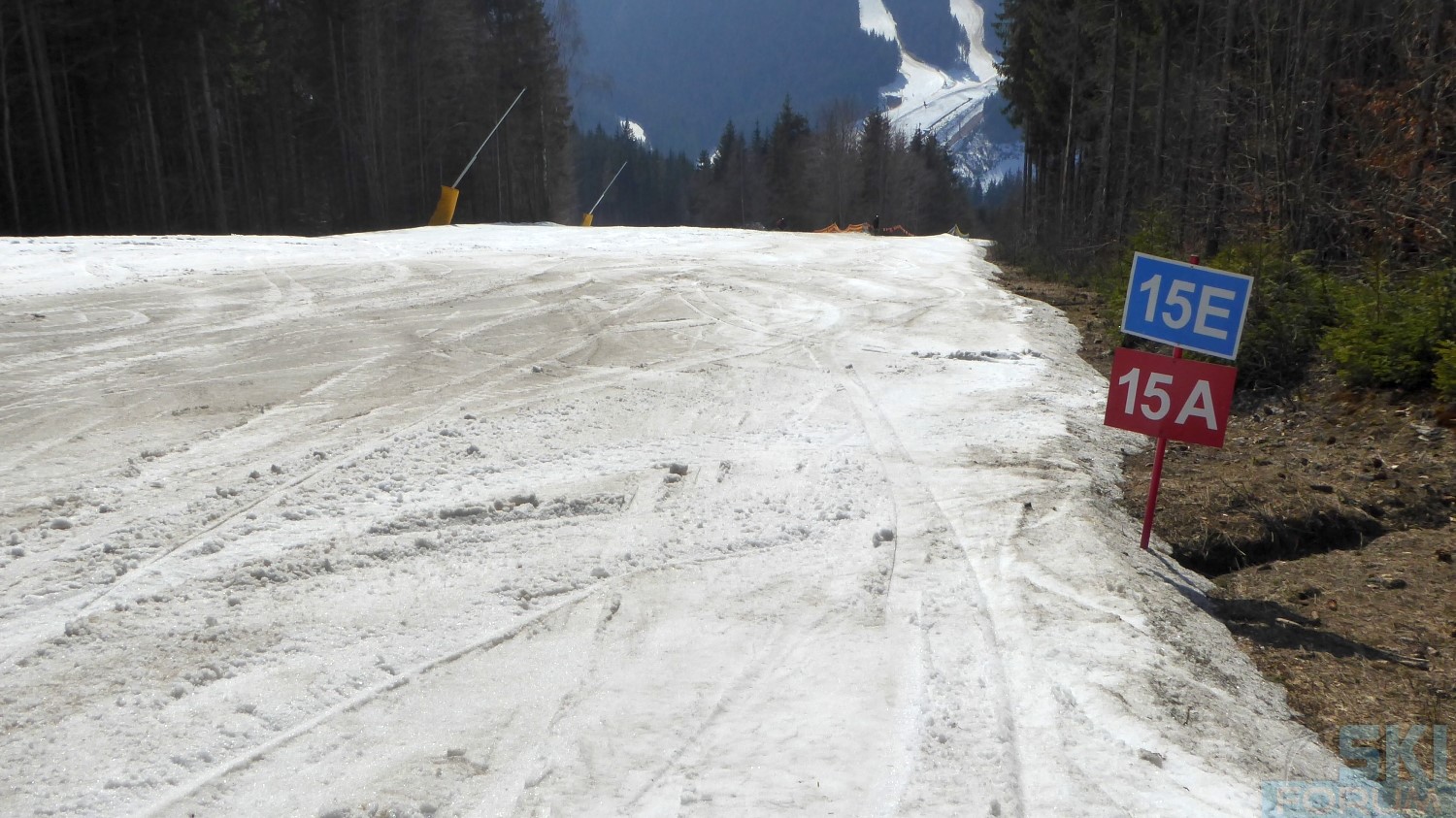 241361-bukovel-ukraine-skiing-124.jpg