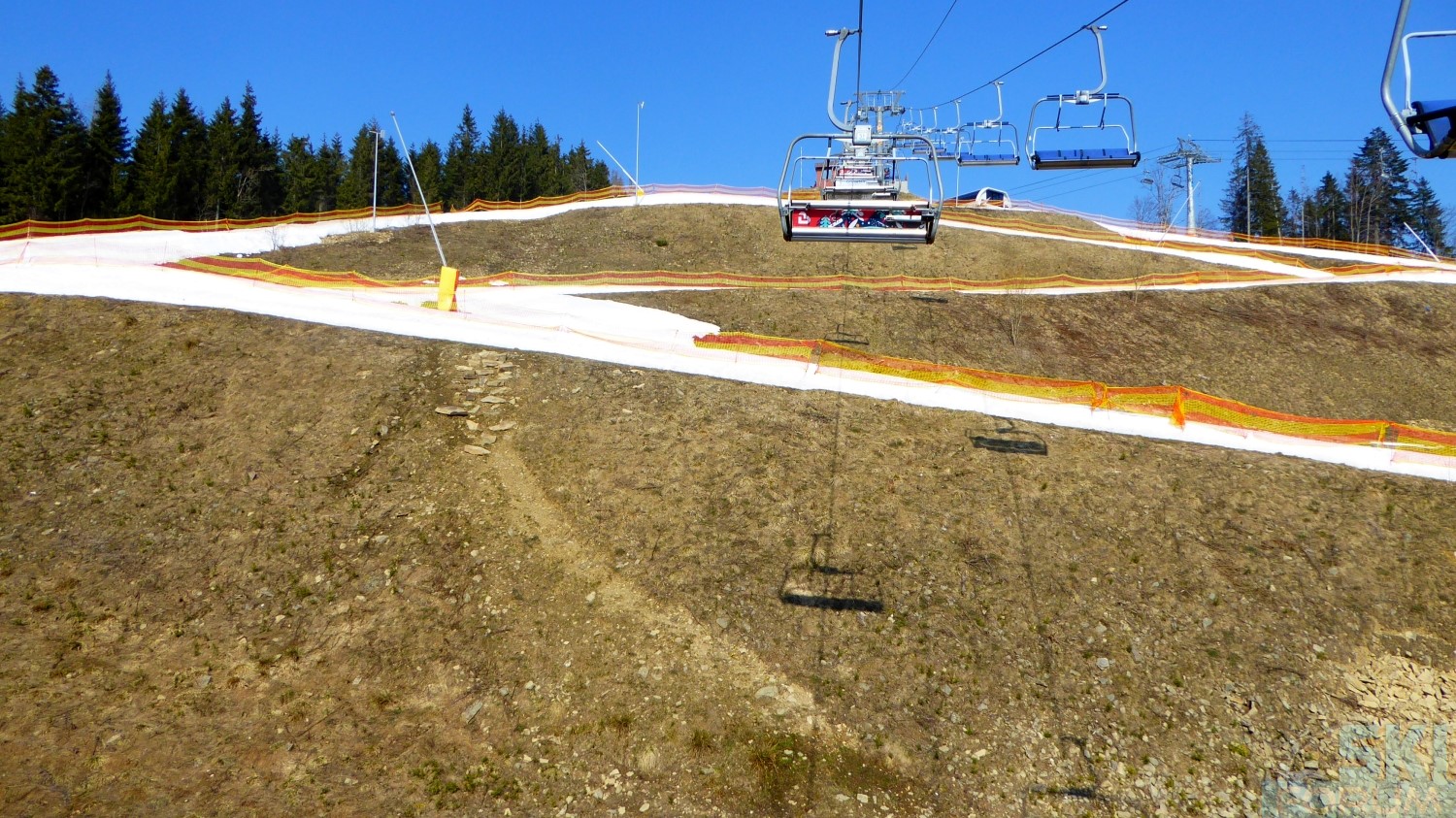 241362-bukovel-ukraine-skiing-125.jpg