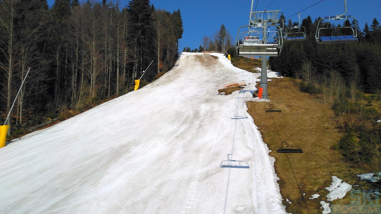 241368-ski-in-bukovel-22.jpg