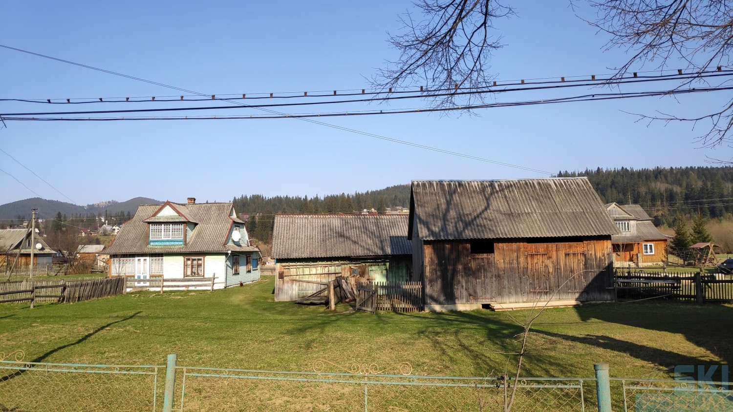 241387-ski-in-bukovel-25.jpg
