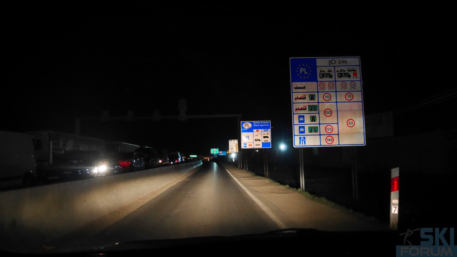 241680-shegyni-border-crossing-4.jpg